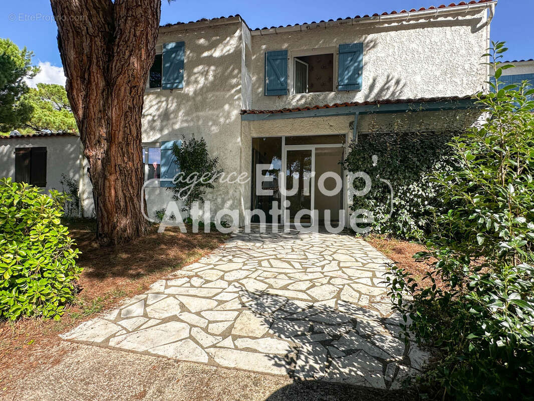 Maison à LES MATHES