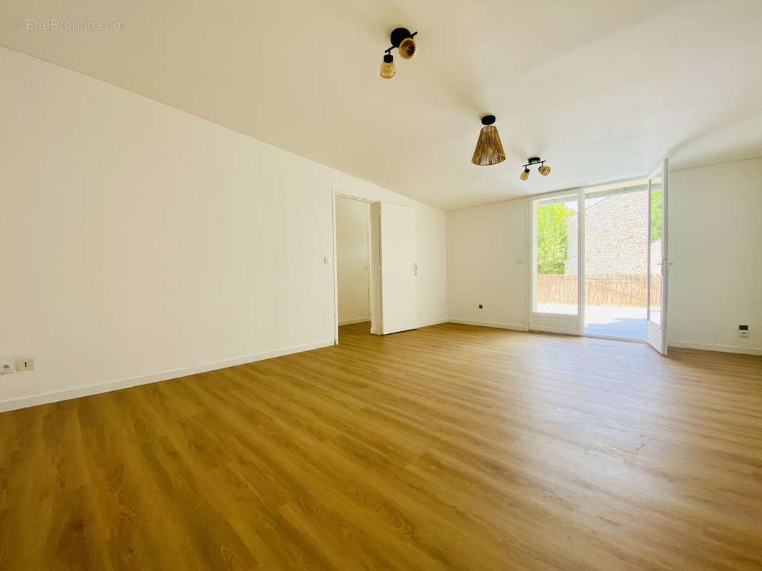 Appartement à BUIS-LES-BARONNIES