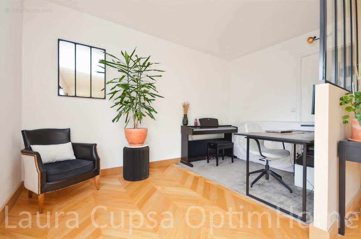 Sceaux - 8 min rer sceaux - 7p - 120, 95 m² - 2 balcons - 4e et dernier etage - 2 caves - box et parking libre dans residence fe - photo 4