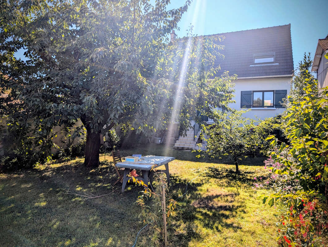 Maison à PARAY-VIEILLE-POSTE