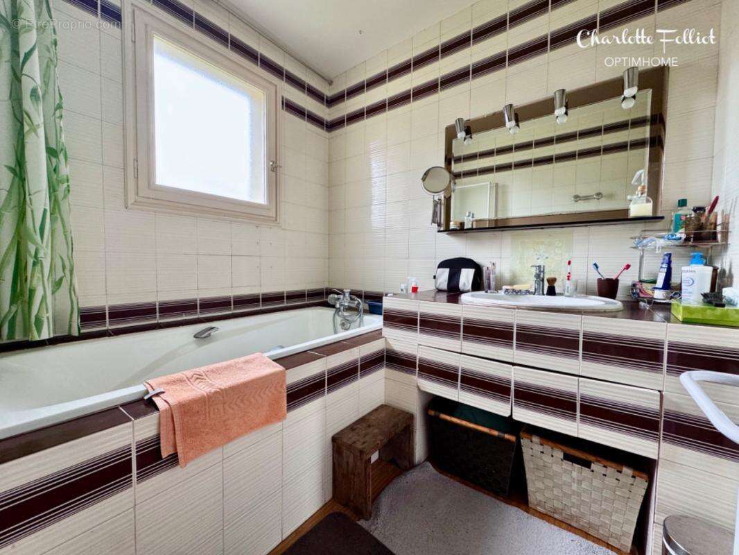 Maison avec vie de plain pied en centre bourg du Minihic sur Rance - photo 8