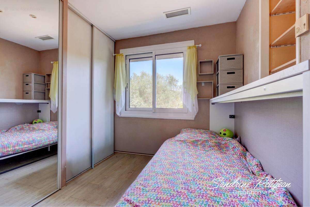 Maison à vendre 4 pièces - parcelle 997m² - Saint Maurice de Beynost 01700 - photo 11
