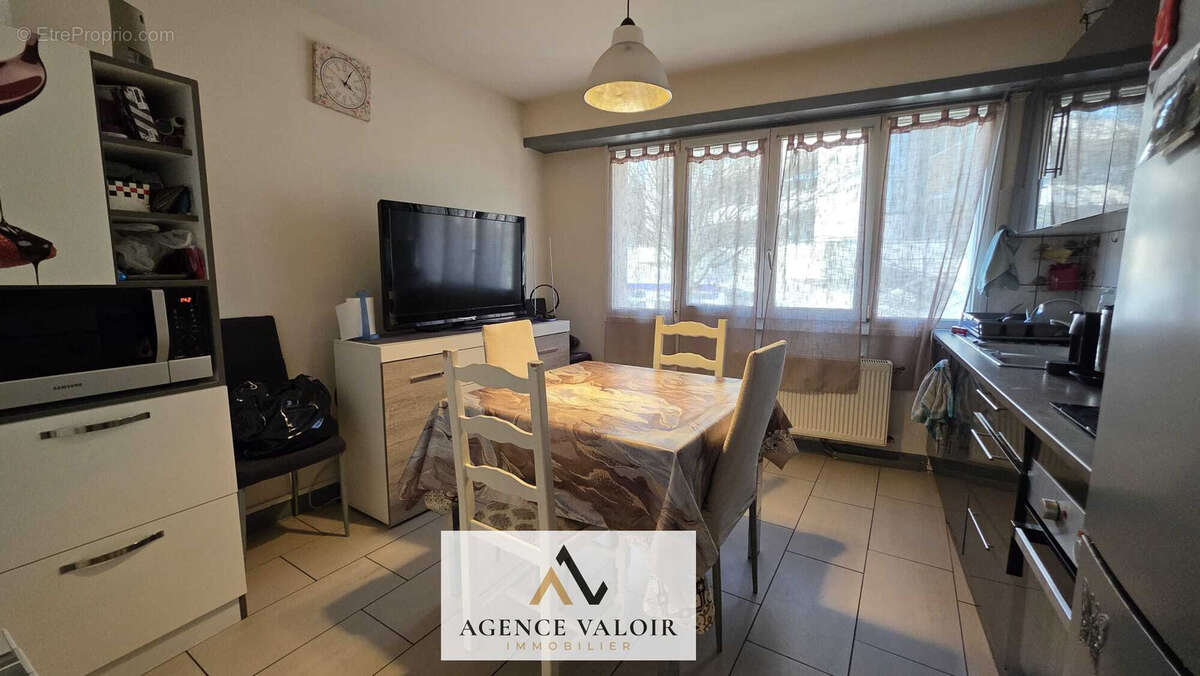 Mulhouse Centre-Ville   F2 de 48 m2 vendu loué   Idéal investissement locatif - photo 2