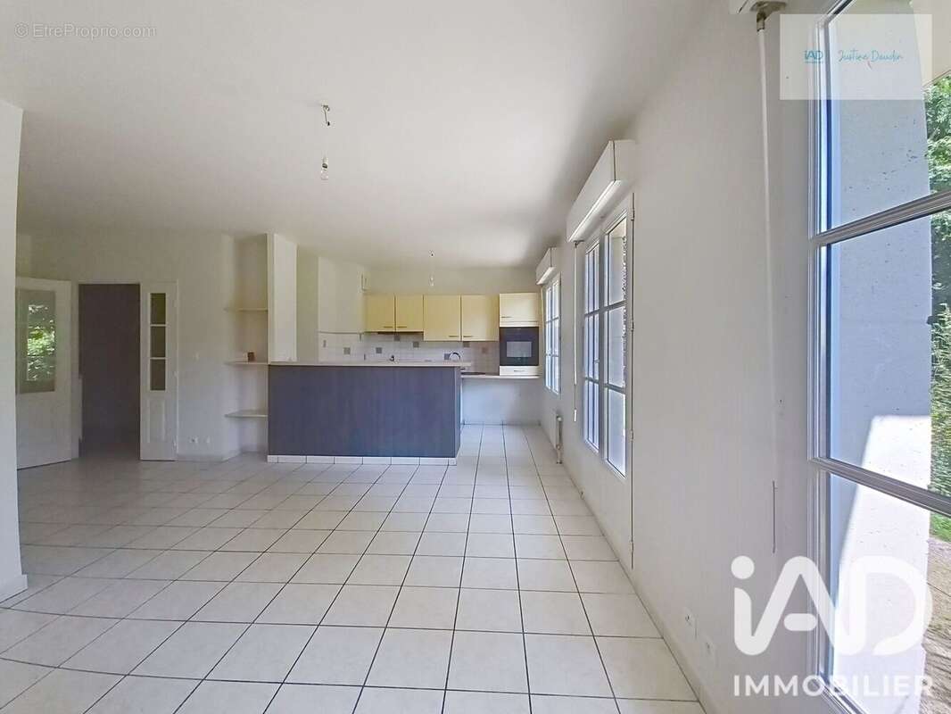 Photo 4 - Appartement à SAINT-FARGEAU-PONTHIERRY