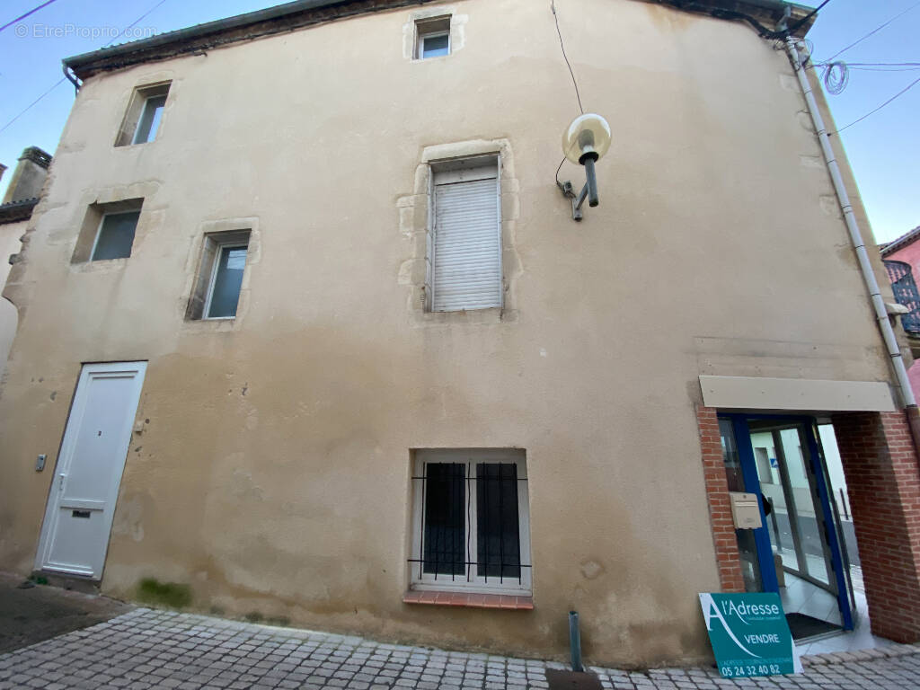 Appartement à FUMEL