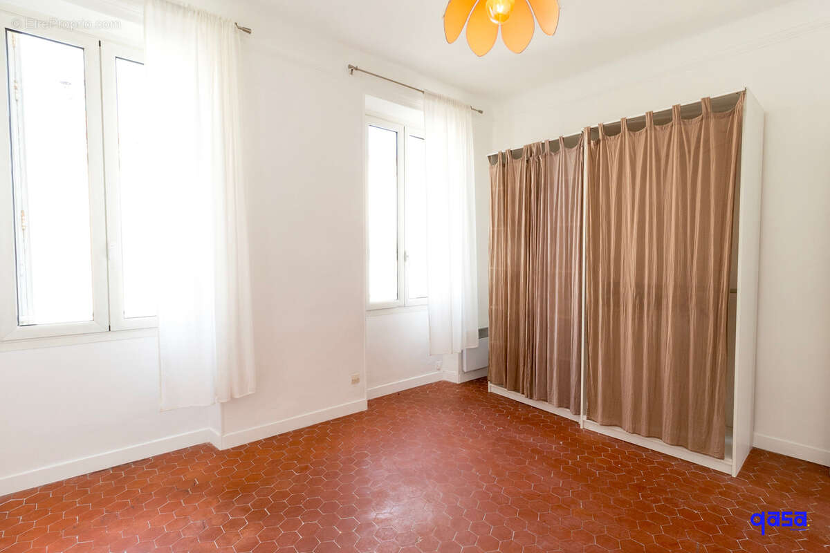 Appartement à MARSEILLE-6E