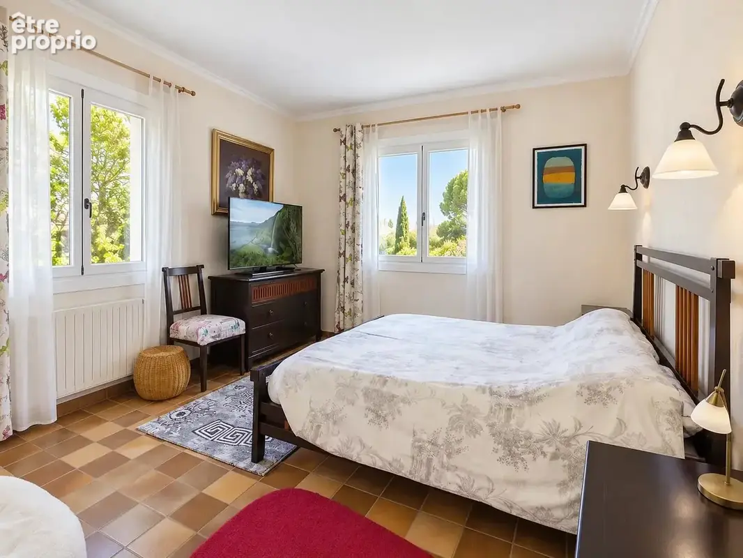 Antibes – saint-maymes  villa 349 m² – piscine – 3 logements - photo 10