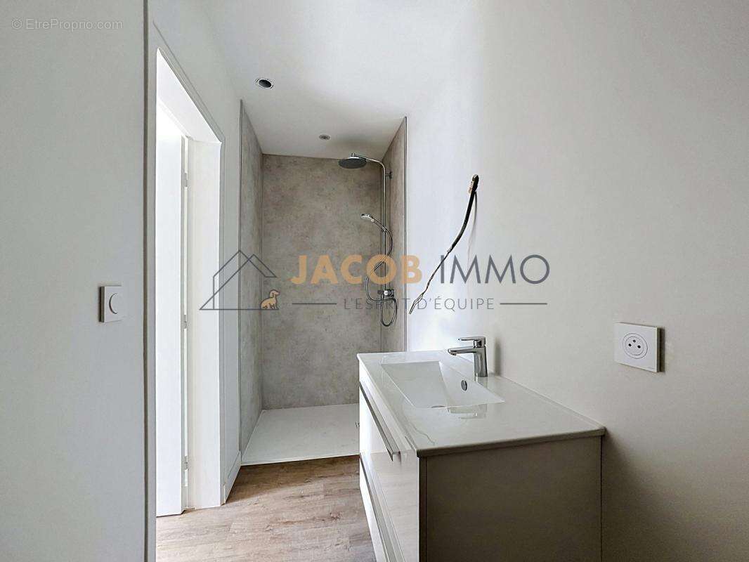 Appartement à GUIPRONVEL