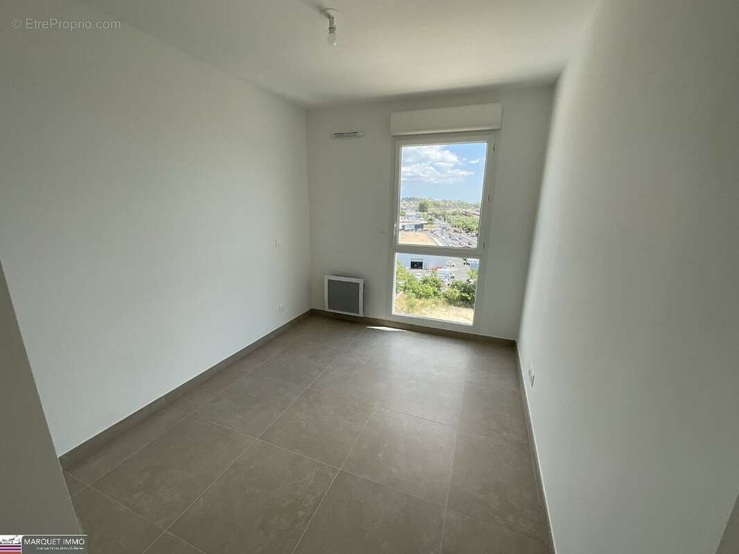 APT T3 offrant 64 m² avec terrasse 34 m² et parking privatif au 7° et dernier étage avec ascenseur... - photo 9