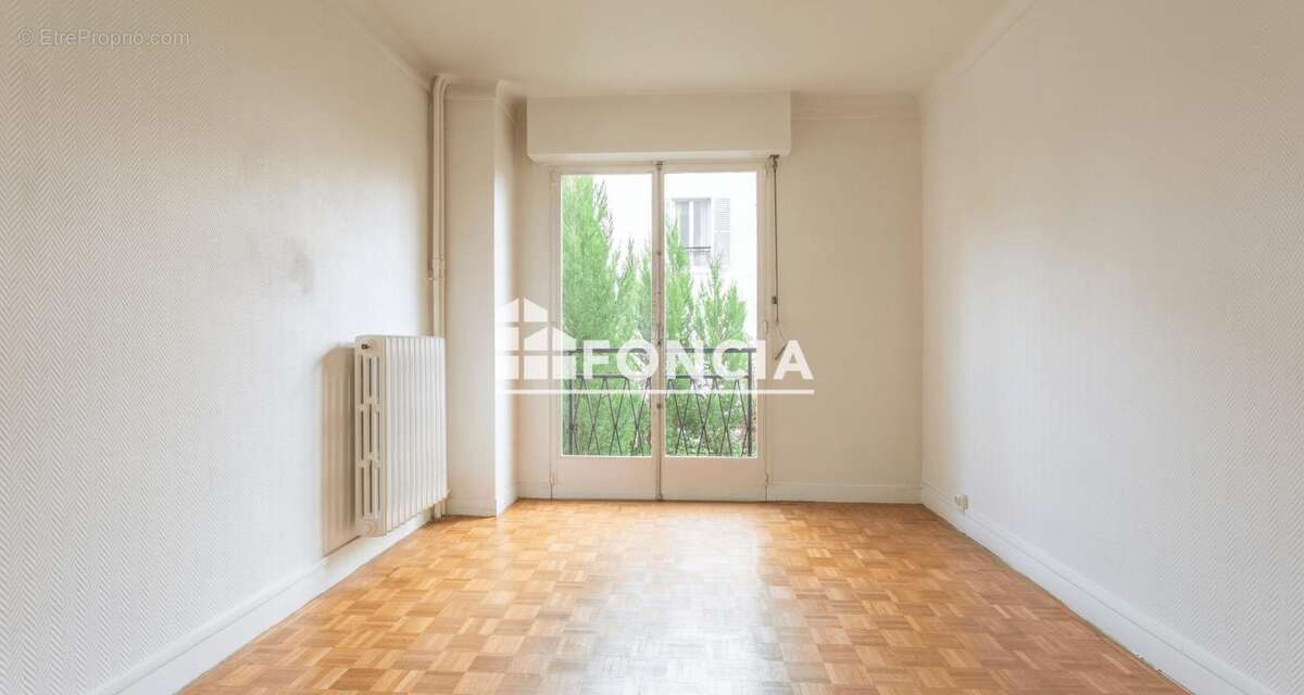 Appartement à BOURG-LA-REINE