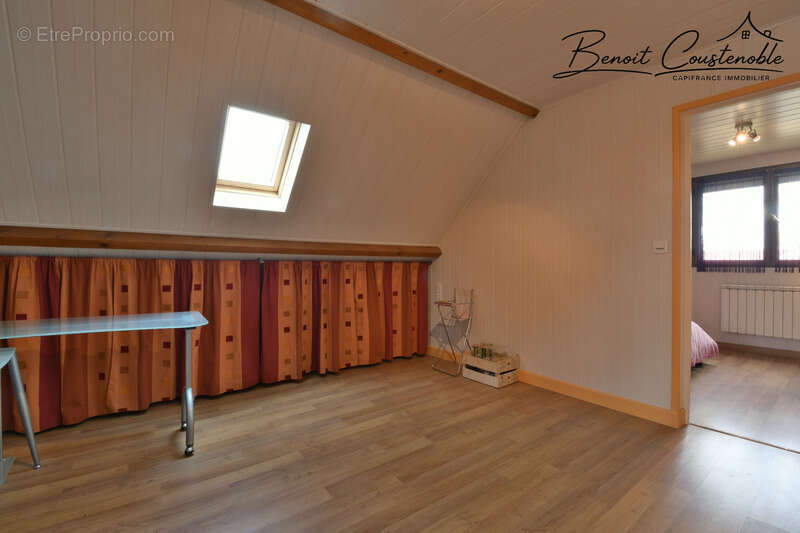 Venoy - Maison 103 m² - 4 chambres - Sous-sol total - Garage indépendant - Terrain 739 m² - photo 12