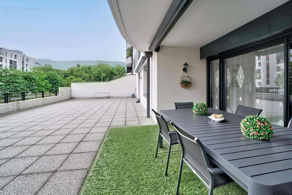 Photo 9 - Appartement à SAINT-GENIS-POUILLY