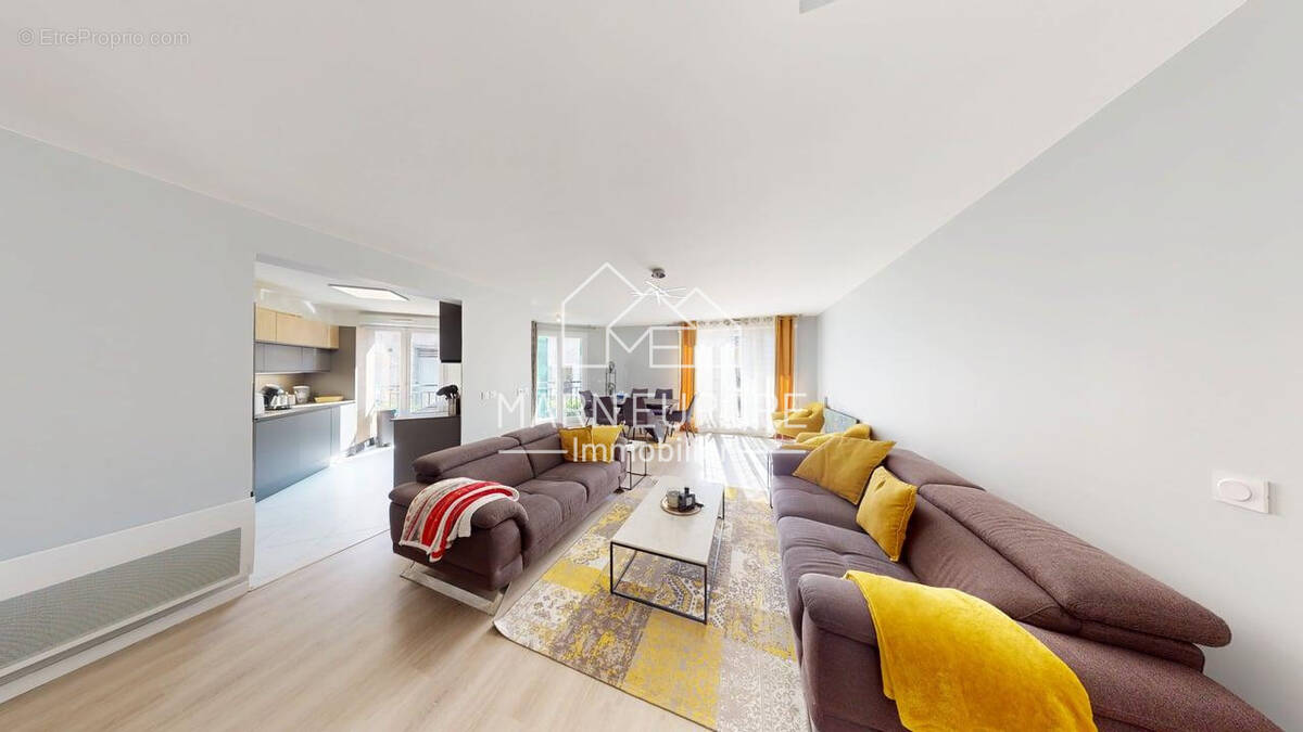 Appartement à CHALIFERT
