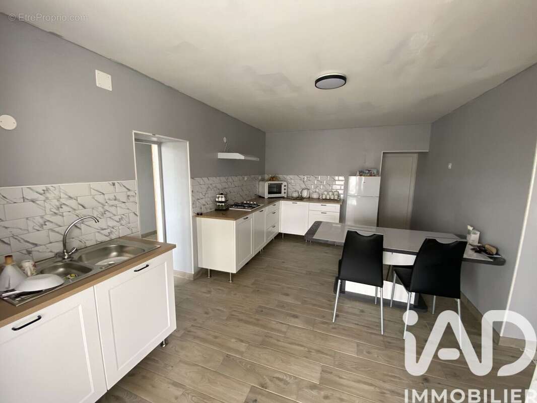 Photo 2 - Maison à AIGRE