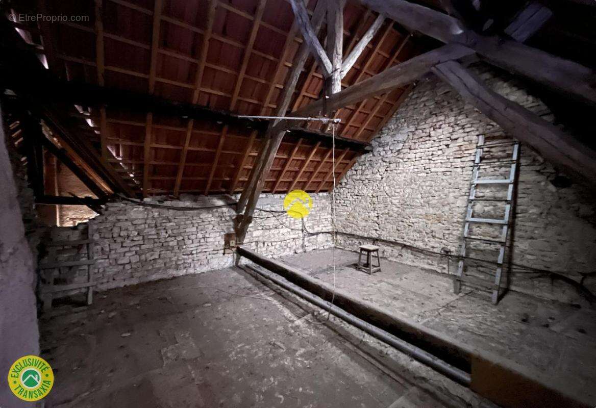 Maison à CHATEAUNEUF-SUR-CHER