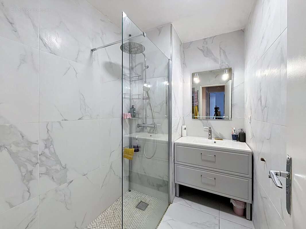 Villa individuelle divisée en 2 appartements – Bonson - photo 20
