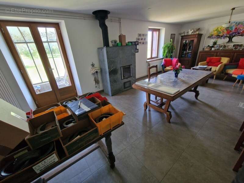 Propriété à vendre 8 pièces proche nancy (54) sur 1,8 hectare - propriété agricole avec ferme rénovée, dependances, ecuries, gra - photo 7