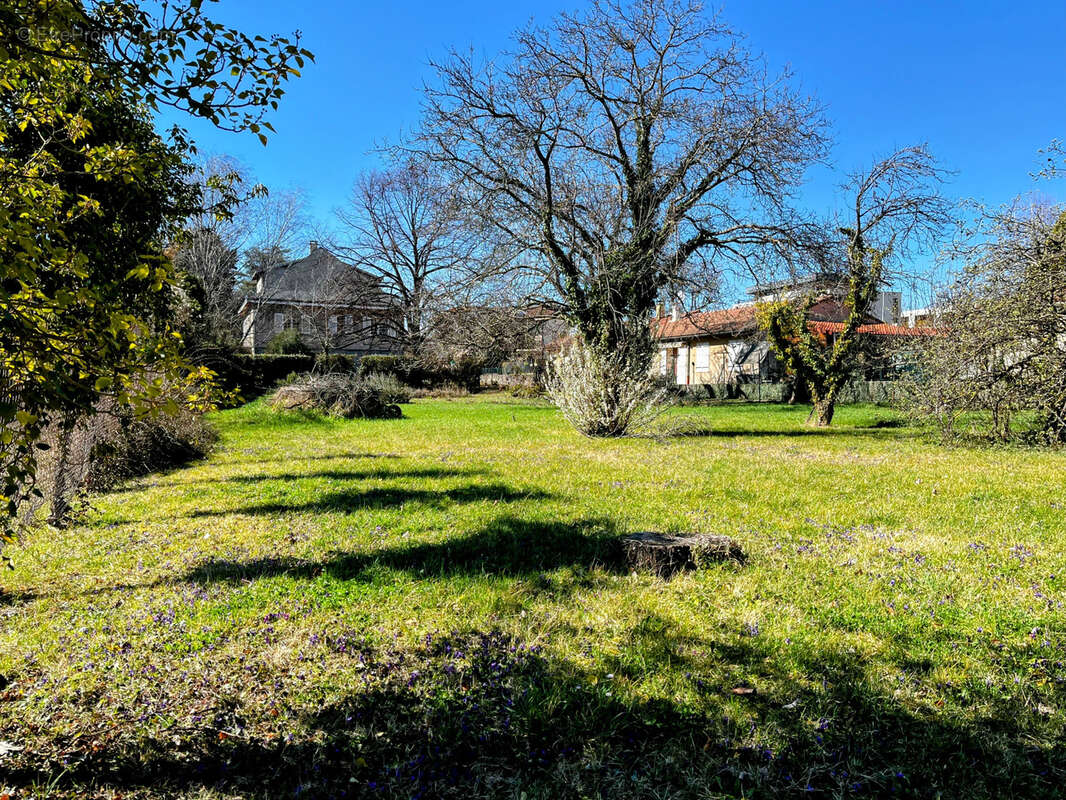 Terrain à COURNON-D&#039;AUVERGNE
