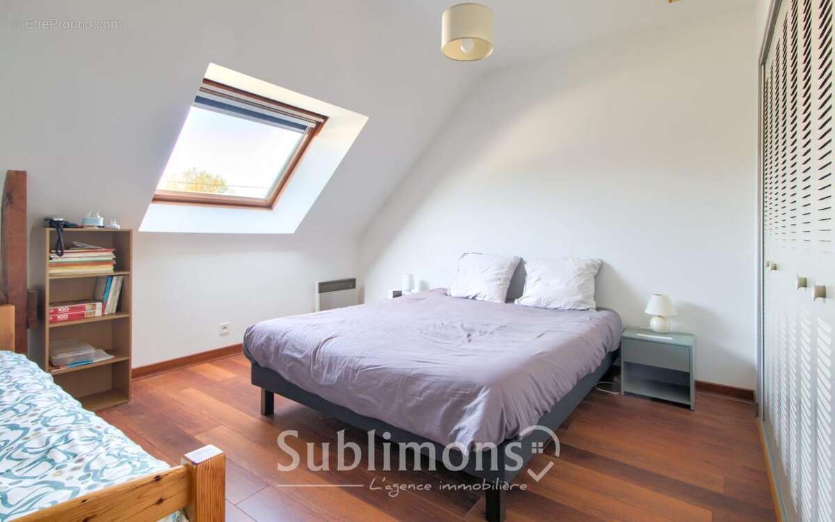 Maison à LA CHAPELLE-DES-MARAIS