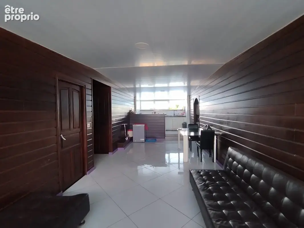 Dpt Guyane (973), à vendre KOUROU- Zone commercial Pariacabo- propriété de 5 logements - Terrain de 447m2 - photo 5