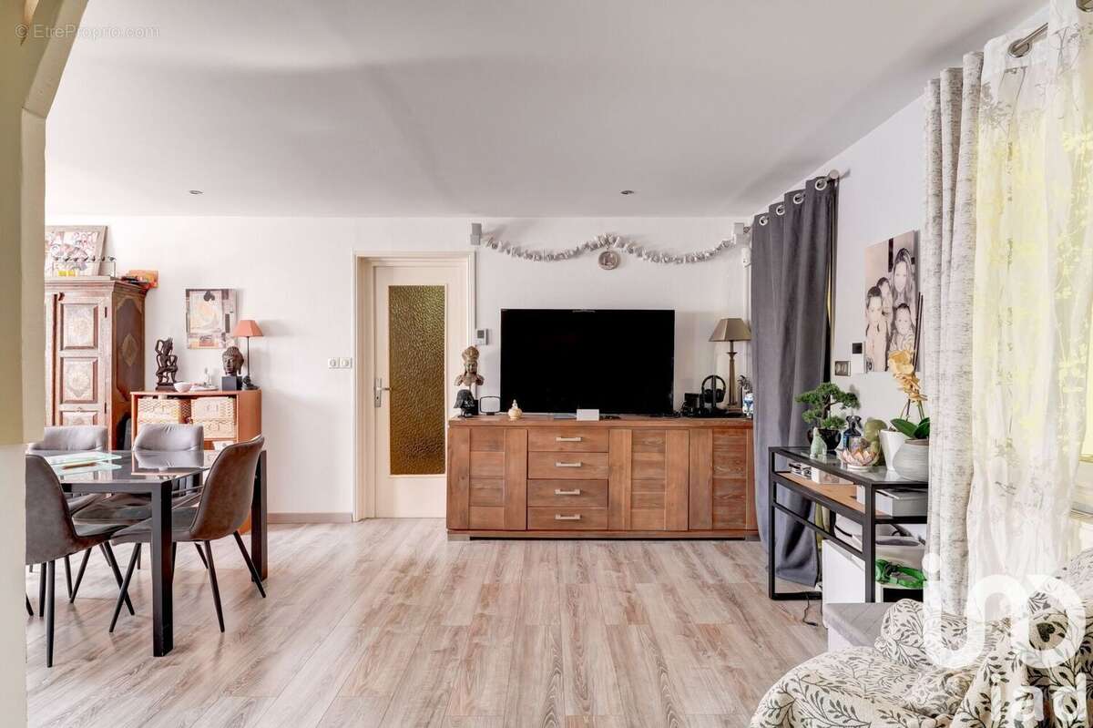 Photo 7 - Maison à PIERRE-BENITE