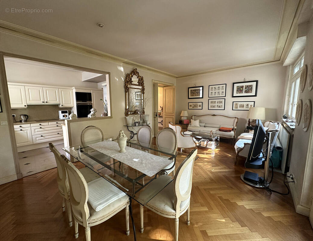 Appartement à LYON-6E