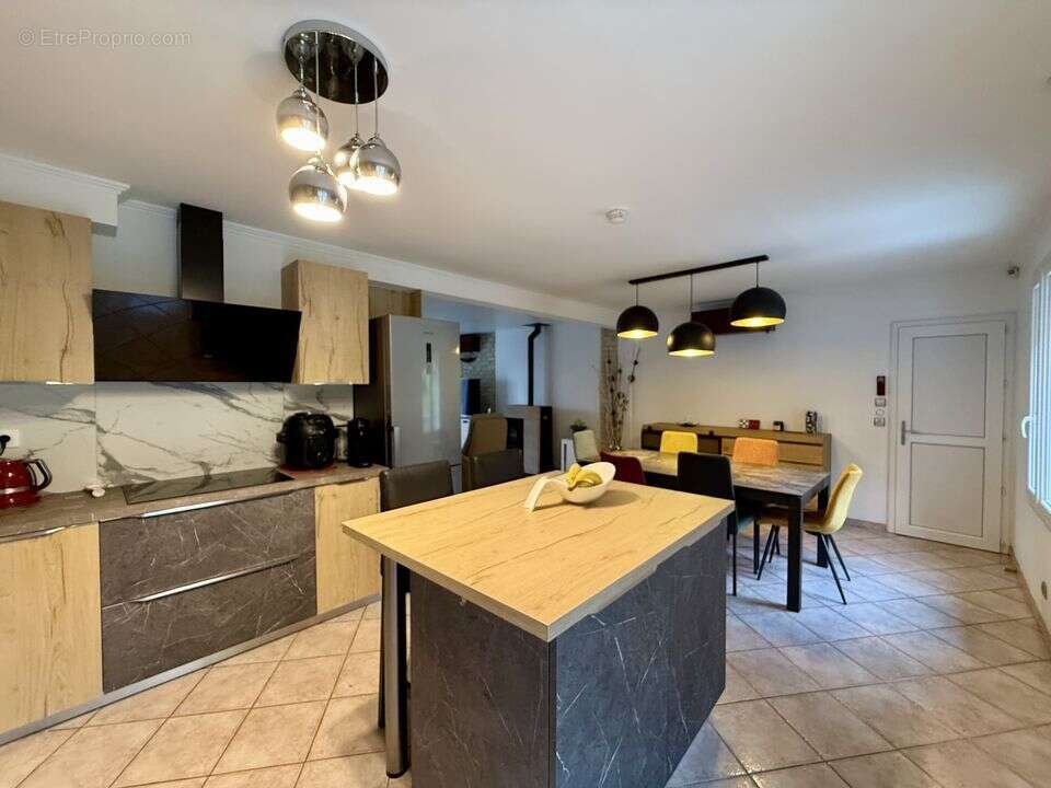 Maison à DONNEMARIE-DONTILLY