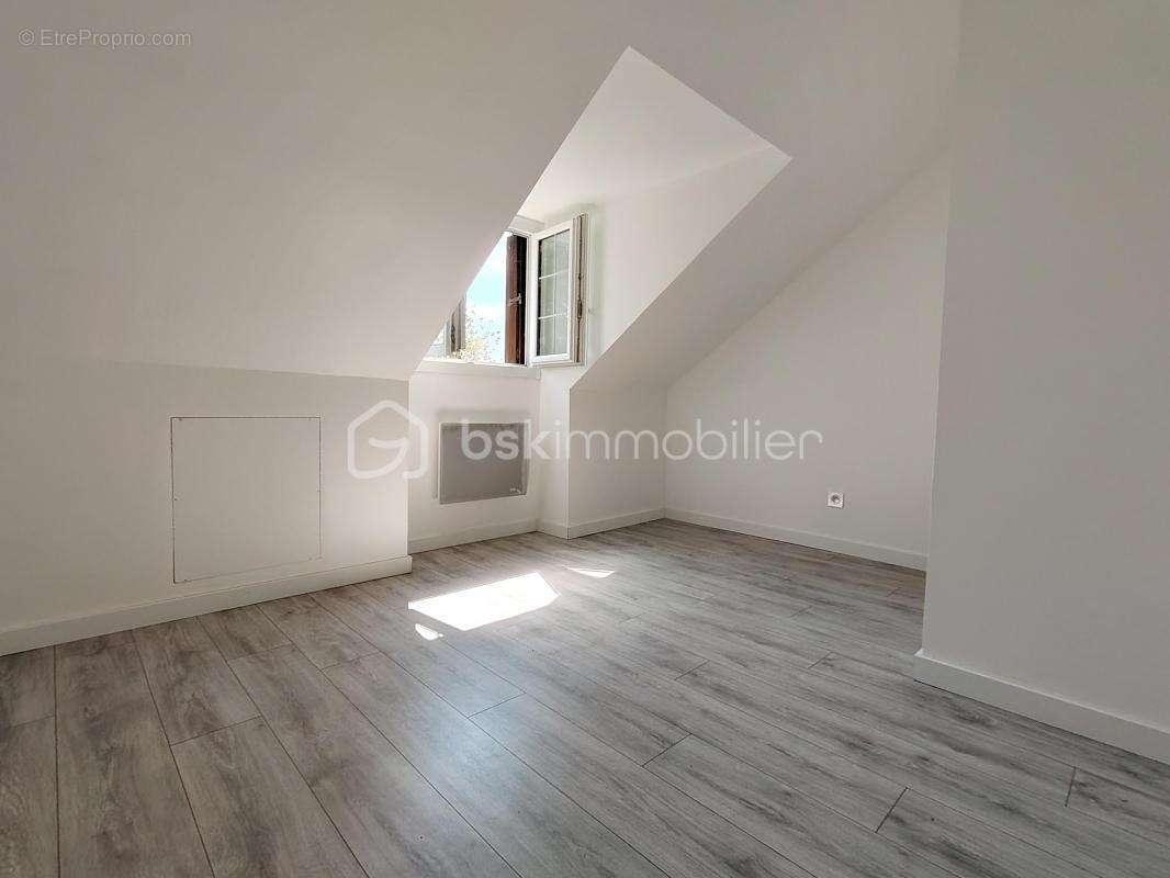 Maison à NOUZILLY