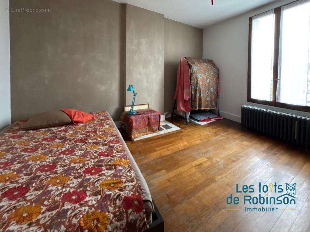 Maison à LE PLESSIS-ROBINSON