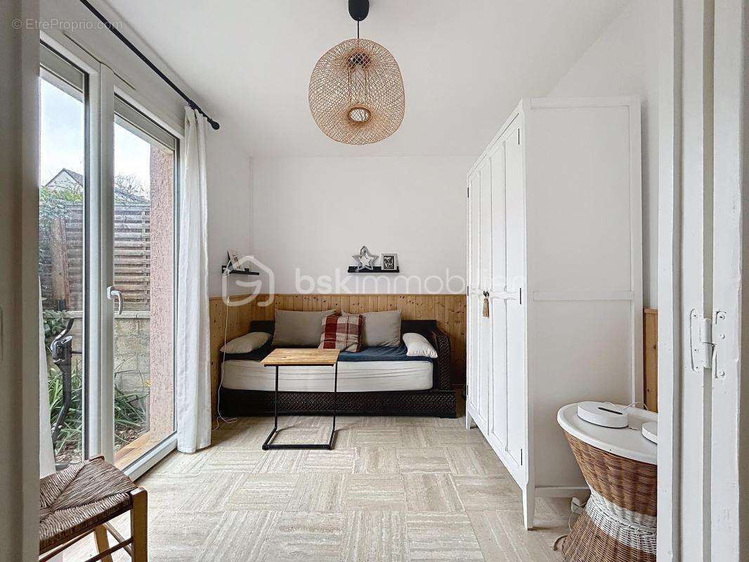 Maison à CORBEIL-ESSONNES