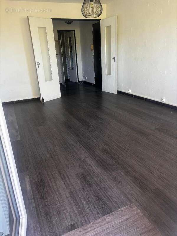   - Appartement à DRAGUIGNAN