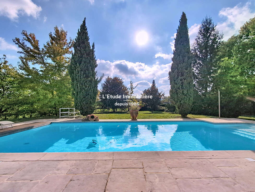 Maison à FONTAINES-SAINT-MARTIN