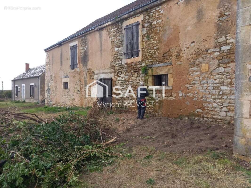 Maison 80 m² à Thevet-Saint-Julien  - photo 4