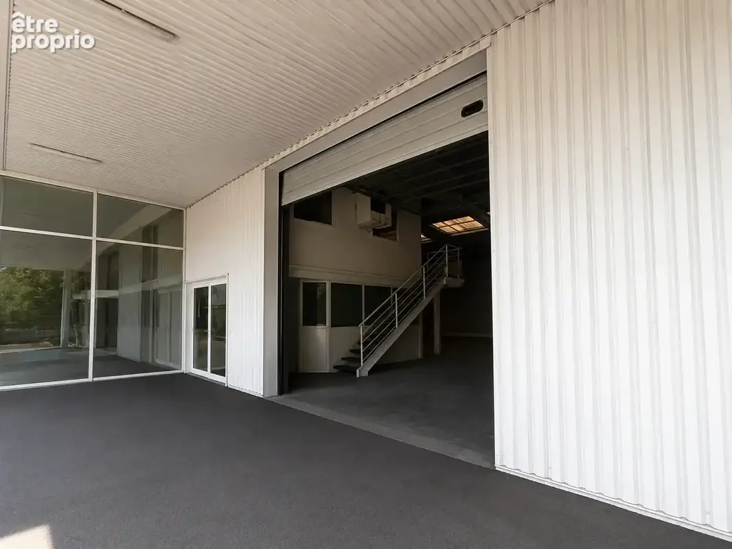 Vente Ens. Immob. Commercial - 1.330m2 - photo 14