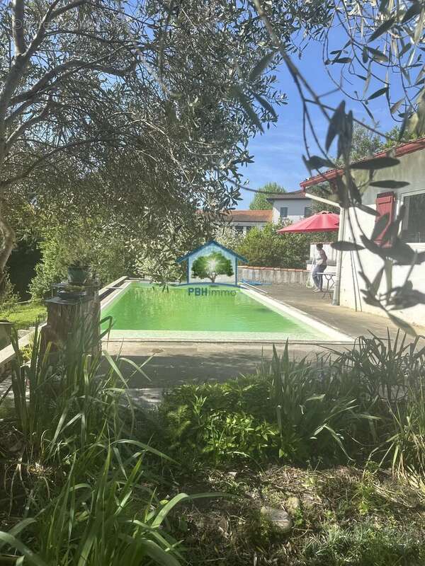 Maison à URT