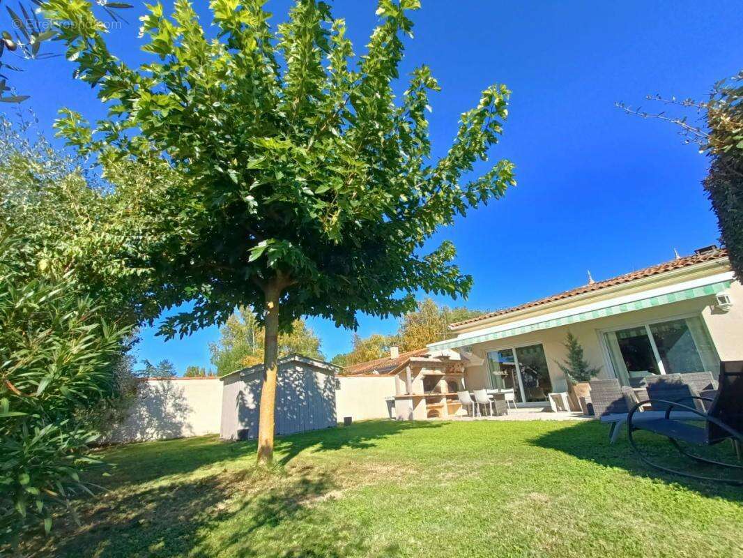 Maison à LES MATHES