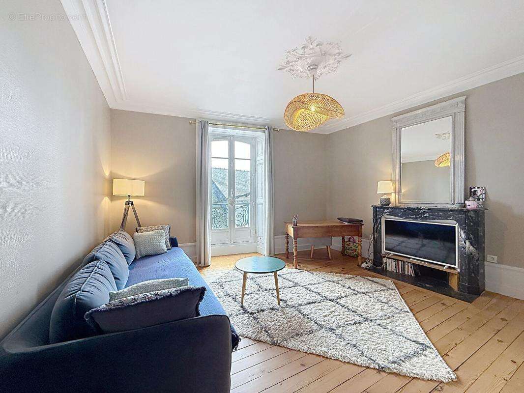 Appartement d'exception de 155 m² dans un ancien hôtel particulier. VANNES HYPER CENTRE - photo 13