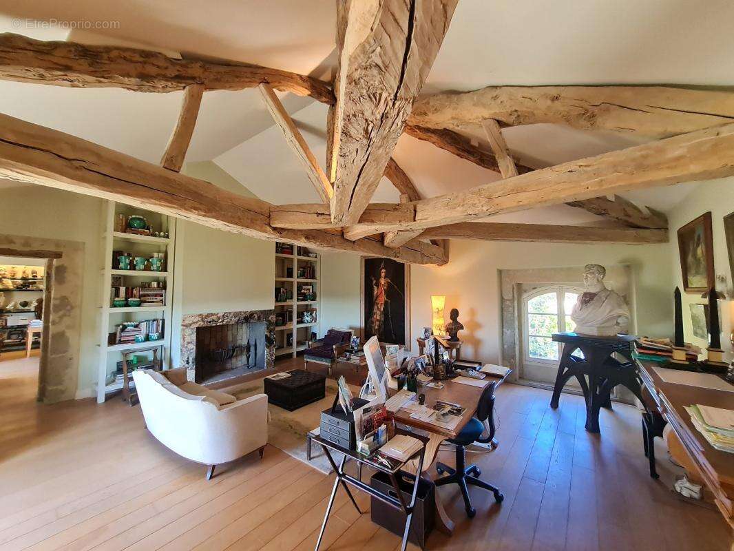 Maison à PORT-SAINTE-MARIE