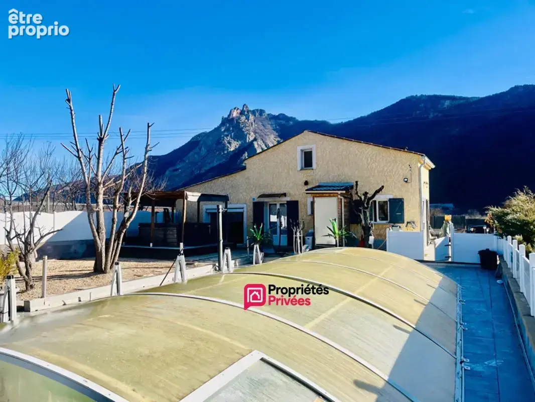 À l'abris des regards- maison 5 pièces sur terrain plat, à découvrir ! - photo 2