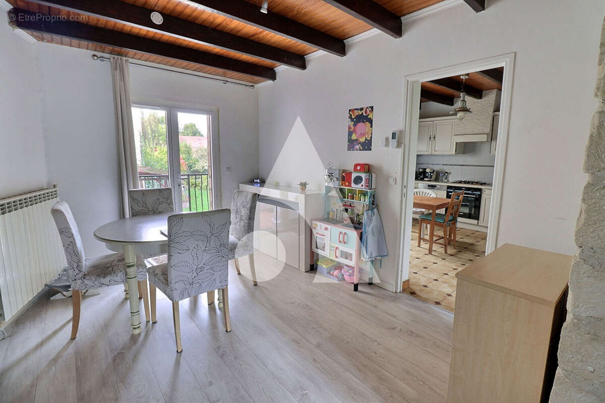 Maison à MERY-SUR-OISE