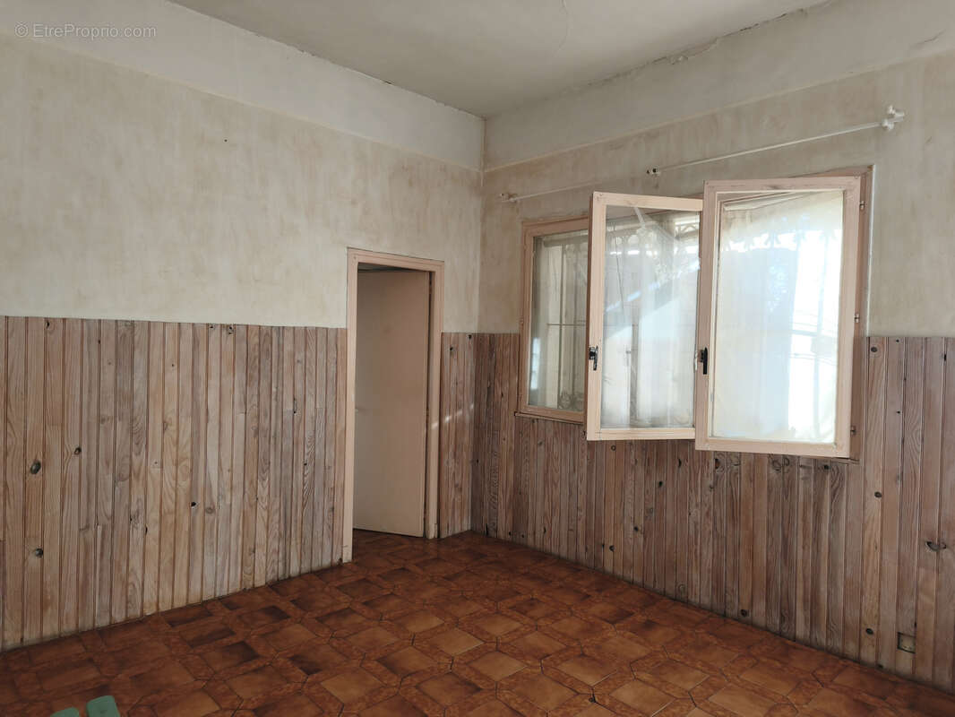 EXCLUSIVITE...Villa 3 faces Cerbère à rénover - photo 4