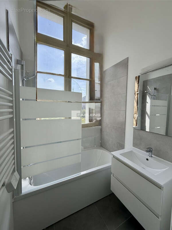 Appartement 42 m² à Lille  - photo 4