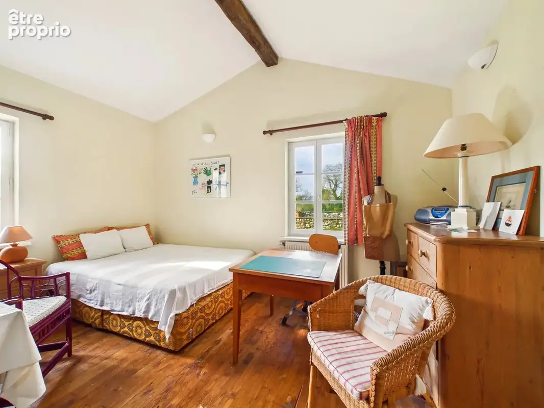 Résidence de campagne isolée avec cinq chambres, une piscine et des belles vues - photo 12