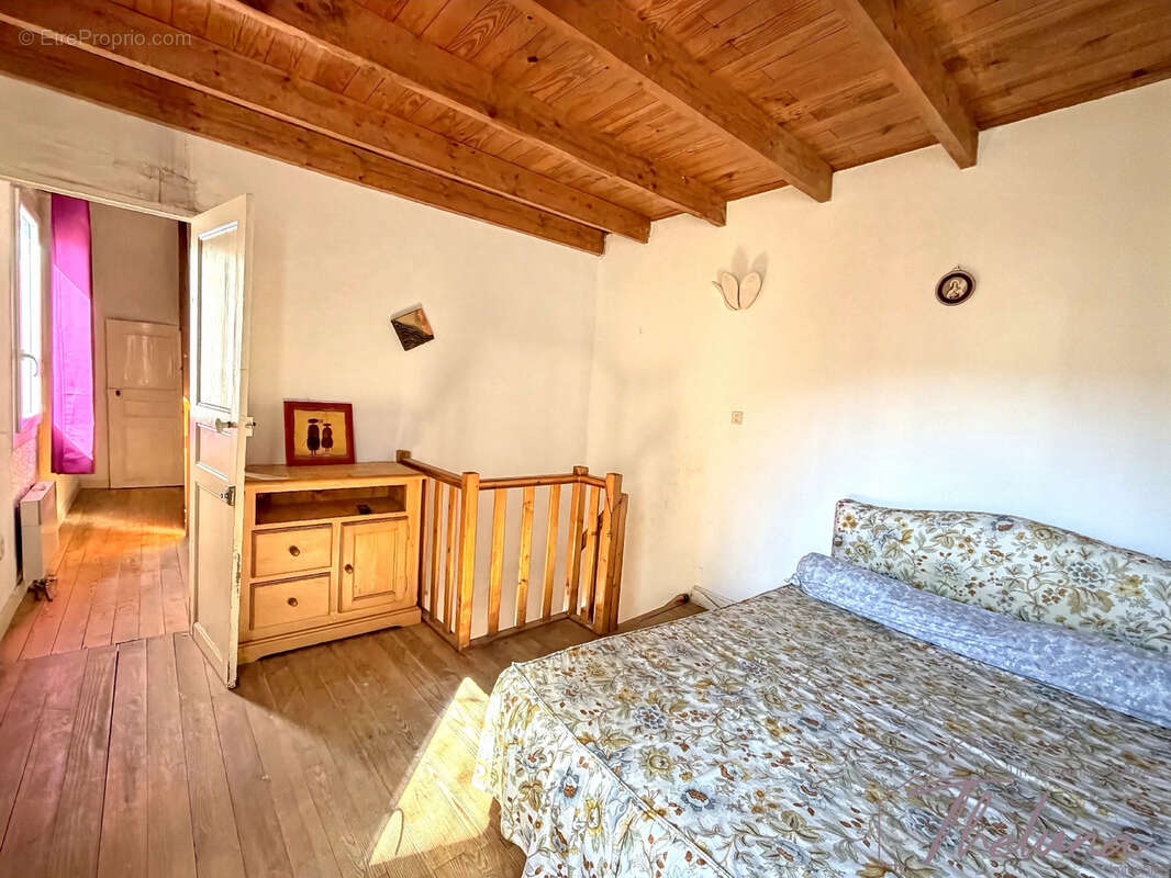 Maison à COMPS