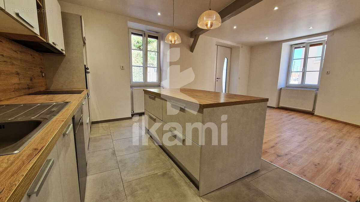 Maison à CHATILLON-SAINT-JEAN