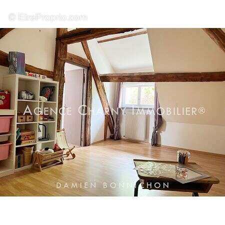 Maison à DAMMARIE-SUR-LOING