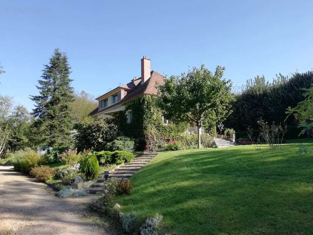 Belle maison indépendante sur terrain de 2000M2 - photo 3