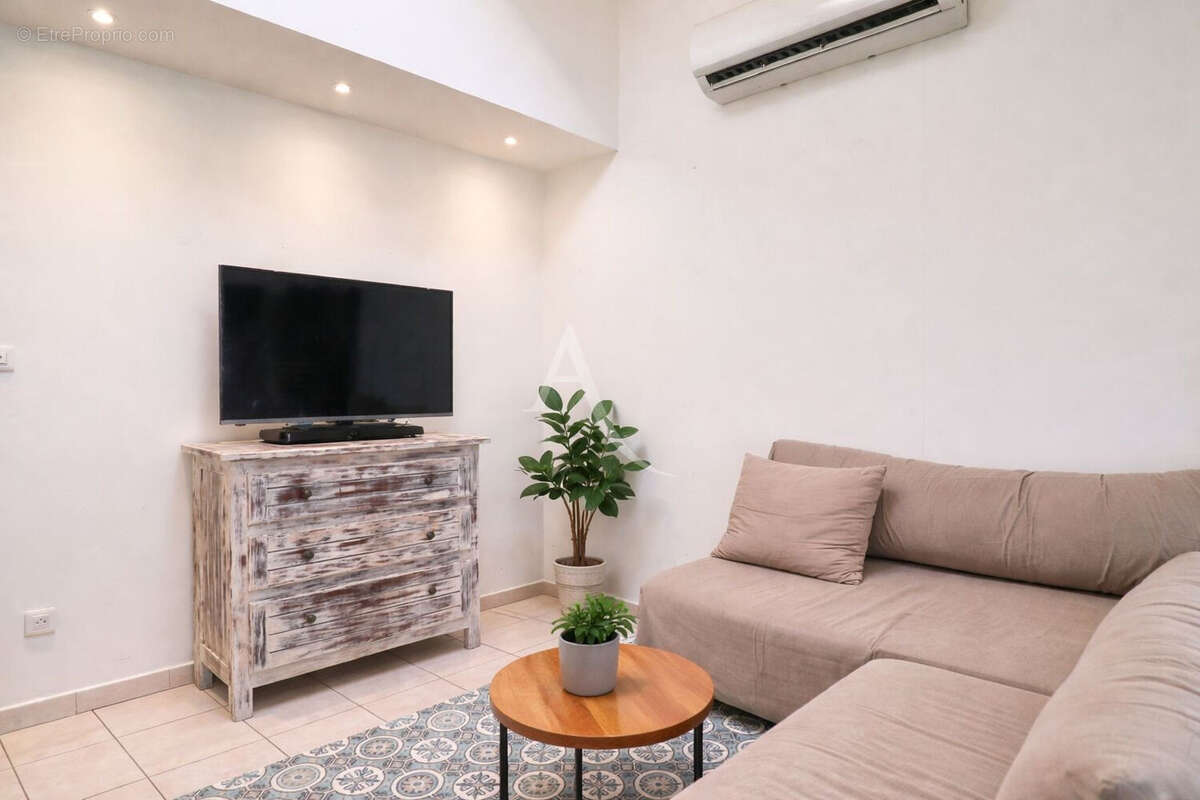 Maison à VINON-SUR-VERDON