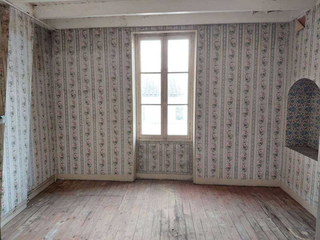 Appartement à MONTENDRE