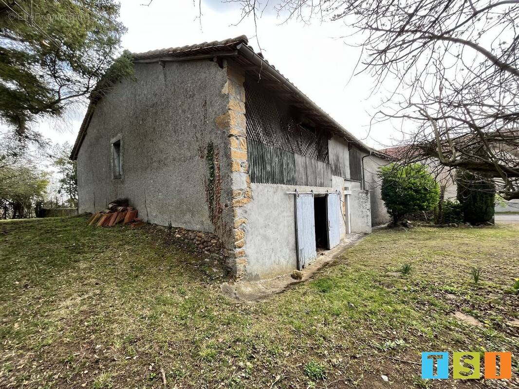 Maison à VILLENEUVE-LECUSSAN